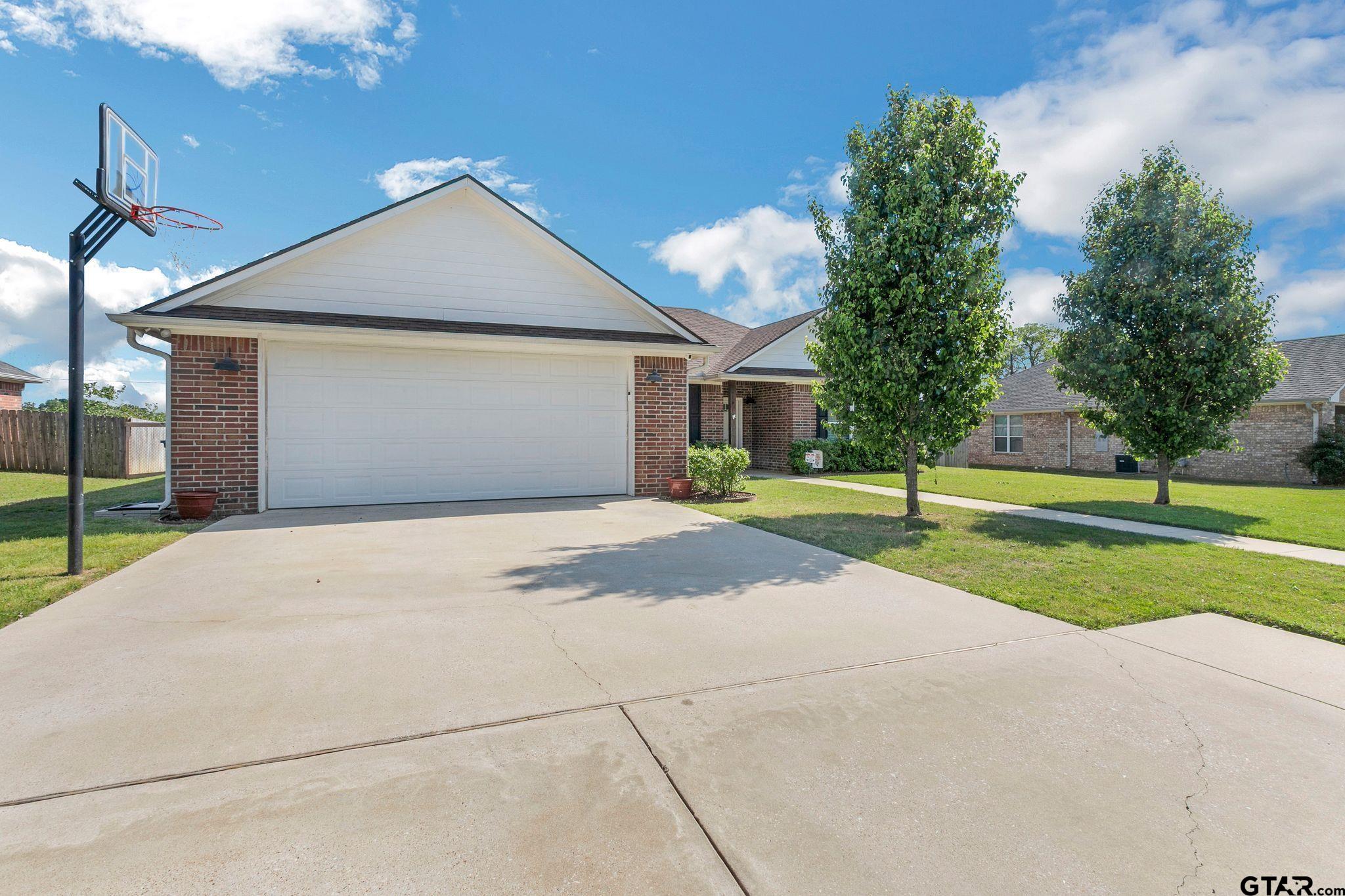 709 Jaxon Dr