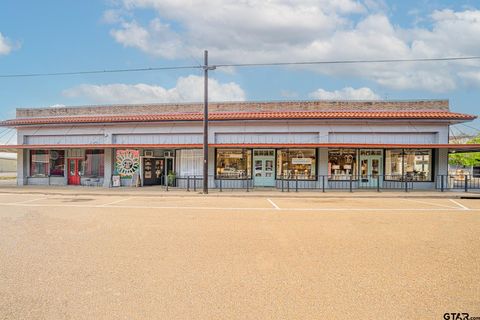 114 E Elm Sreet Winnsboro TX 75494