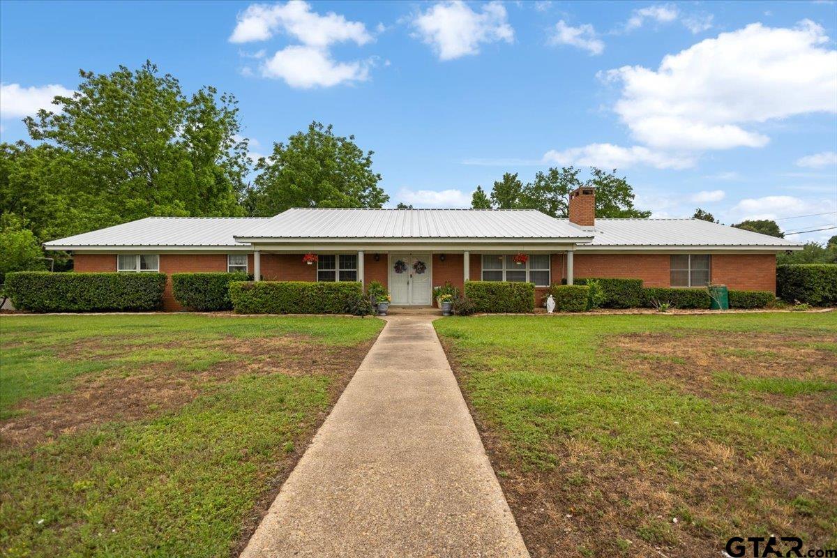 2606 S US 79