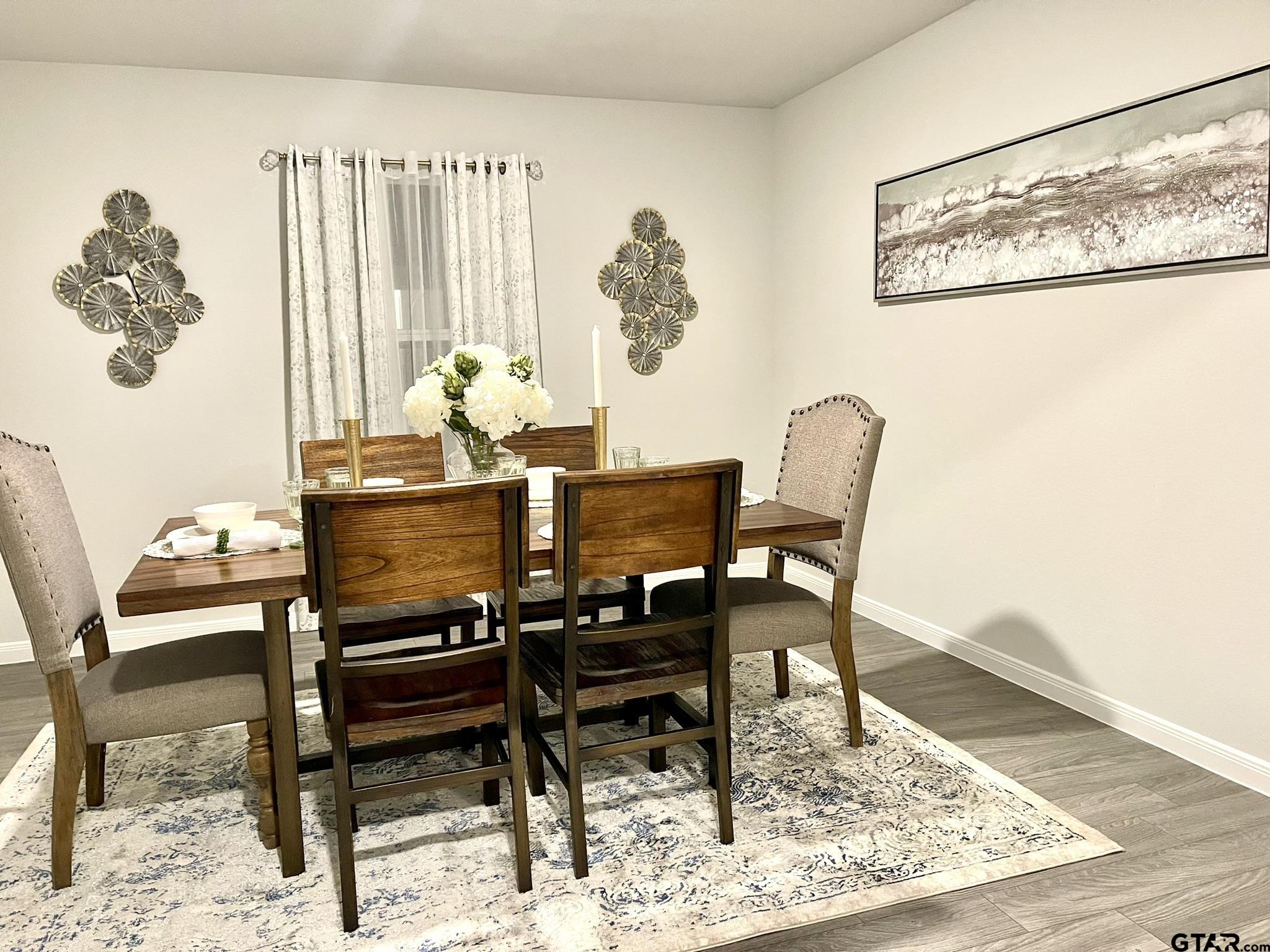 202 Parker Oaks