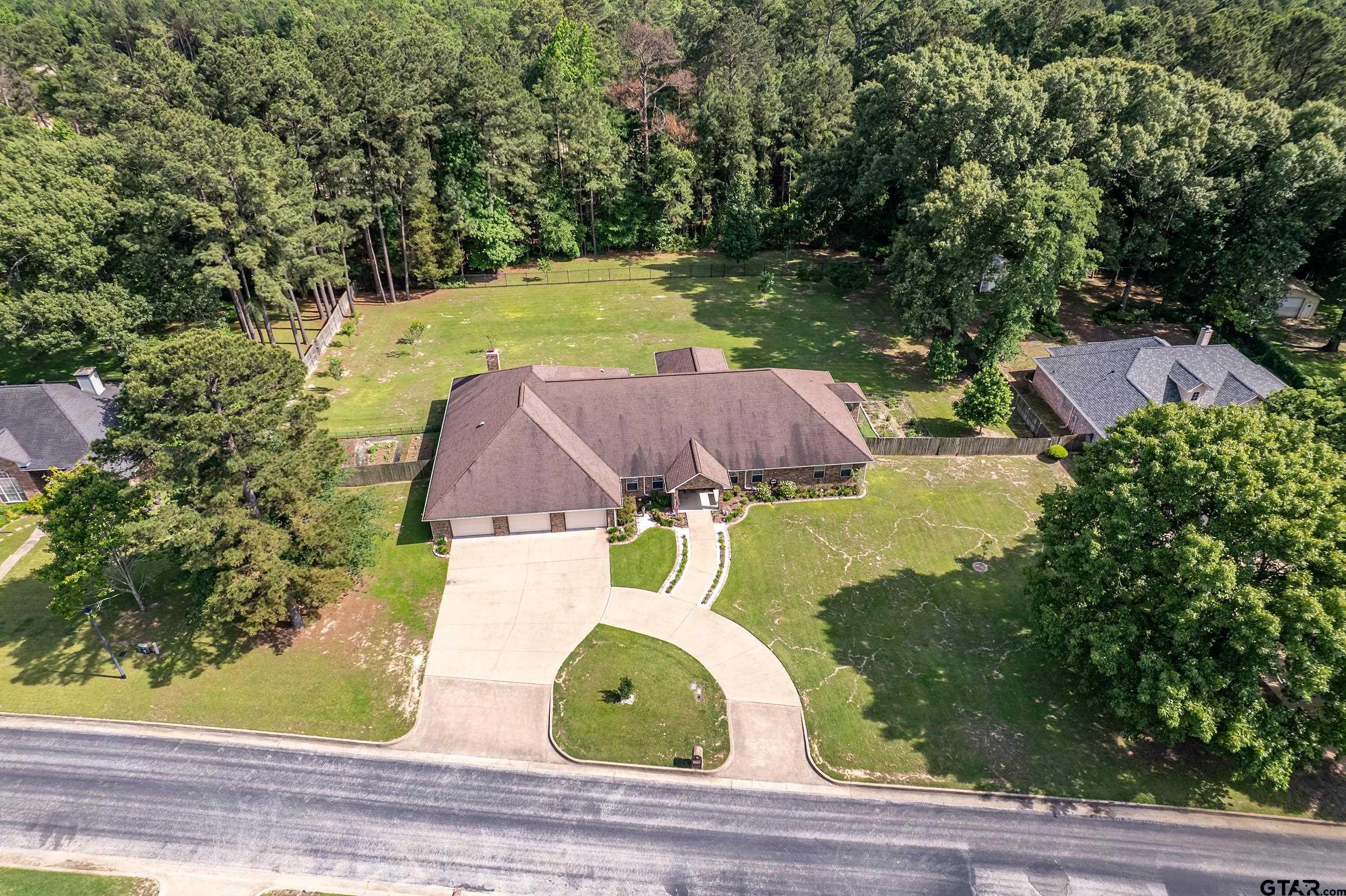 19135 Bynum