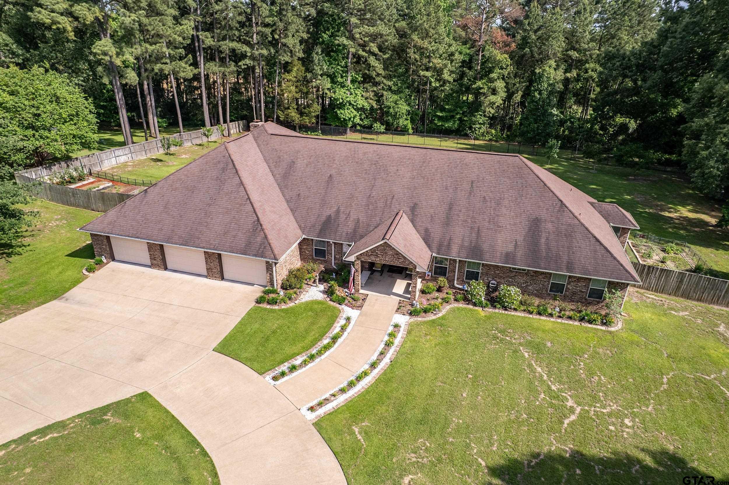 19135 Bynum