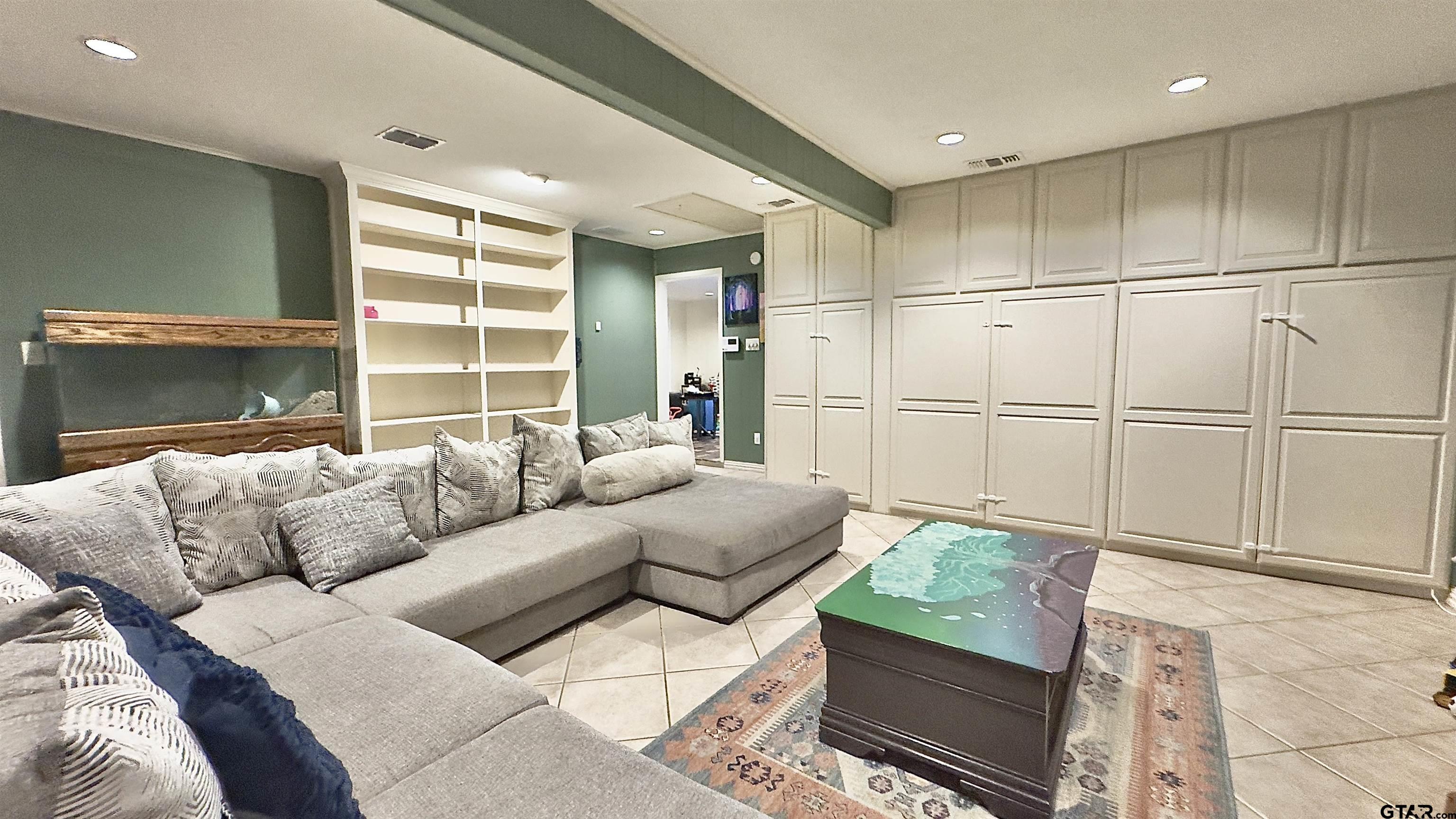 3004 Tower Dr