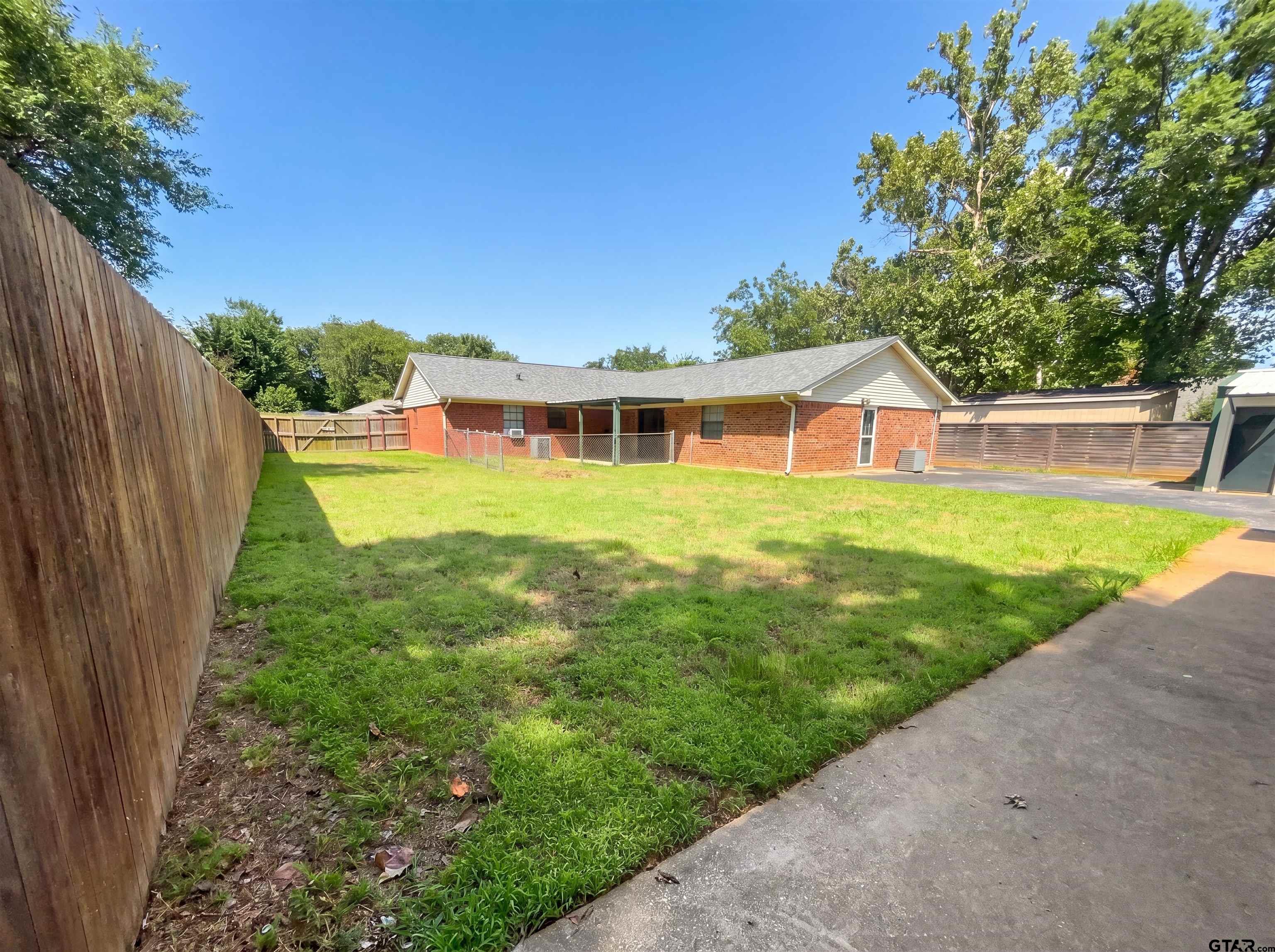 308 N N Todd St
