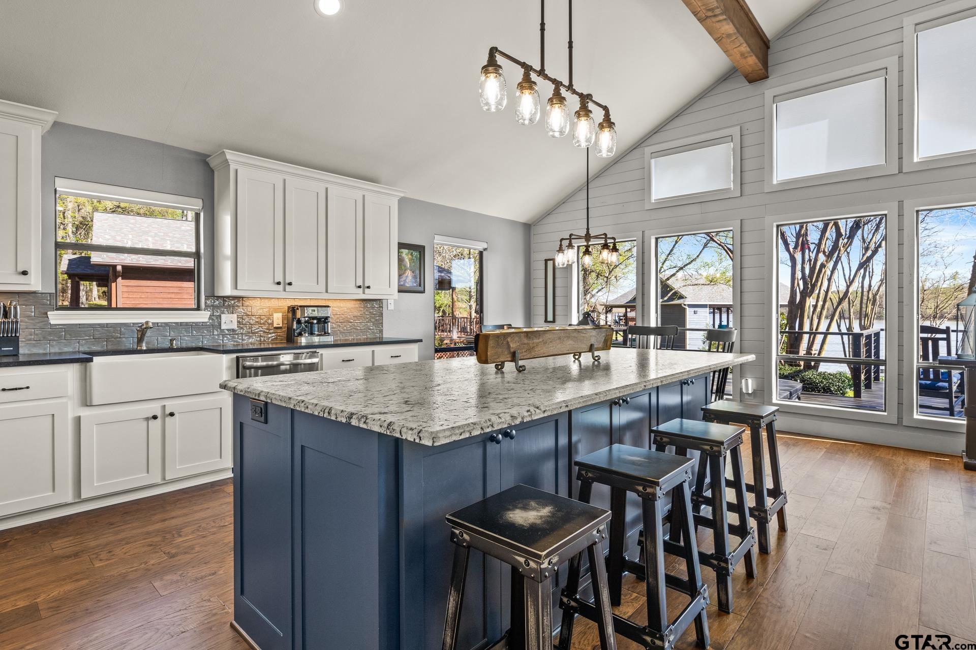 601 W Eagle Point Drive