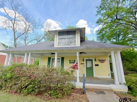 202 Graham Street Mineola TX 75773