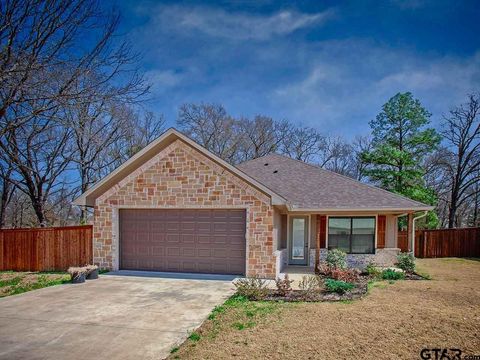 111 Oak Street Emory TX 75440