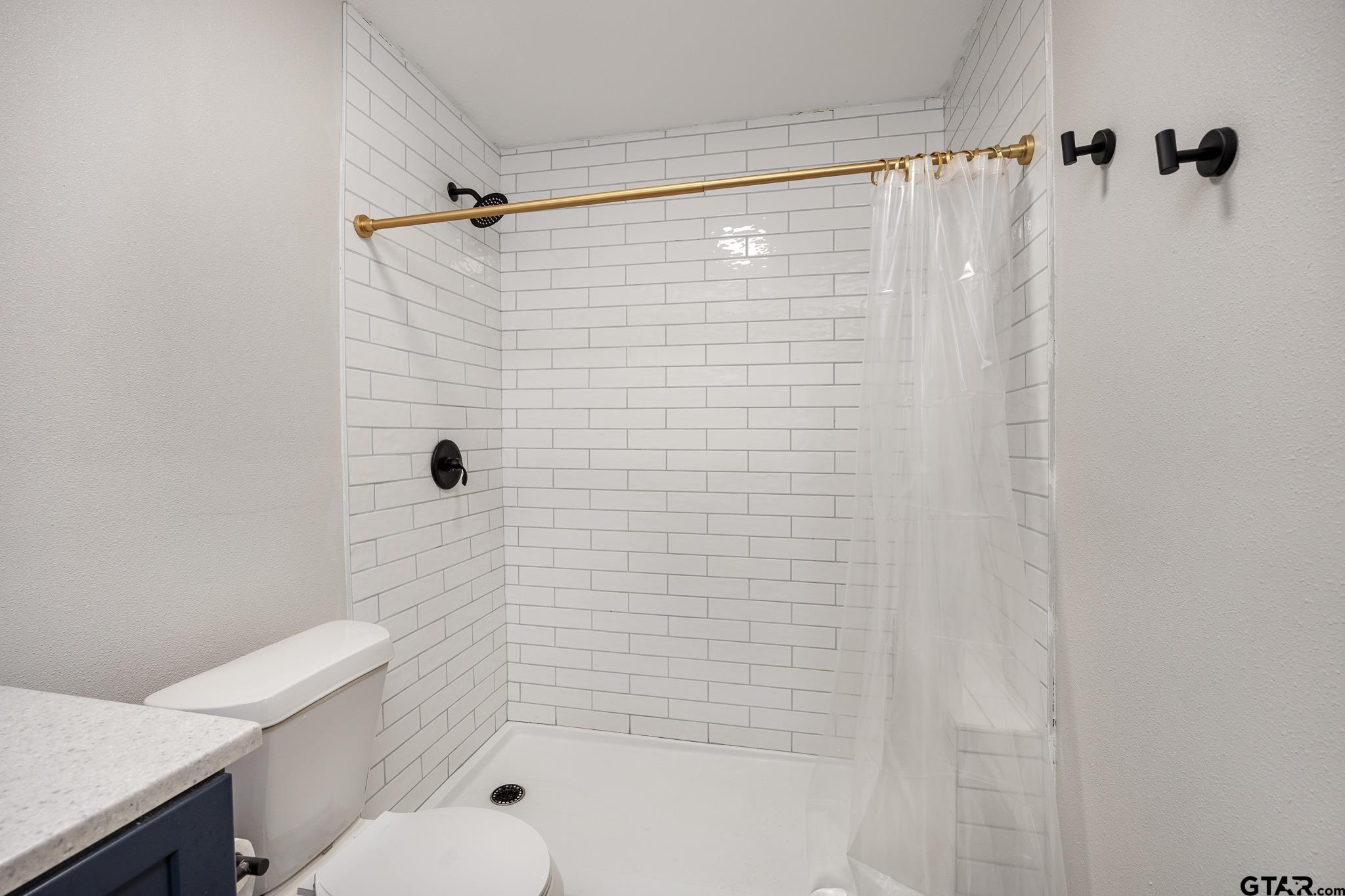 Arp, Texas 75750, United States, 4 Bedrooms Bedrooms, ,4 BathroomsBathrooms,Residential,Active,256918