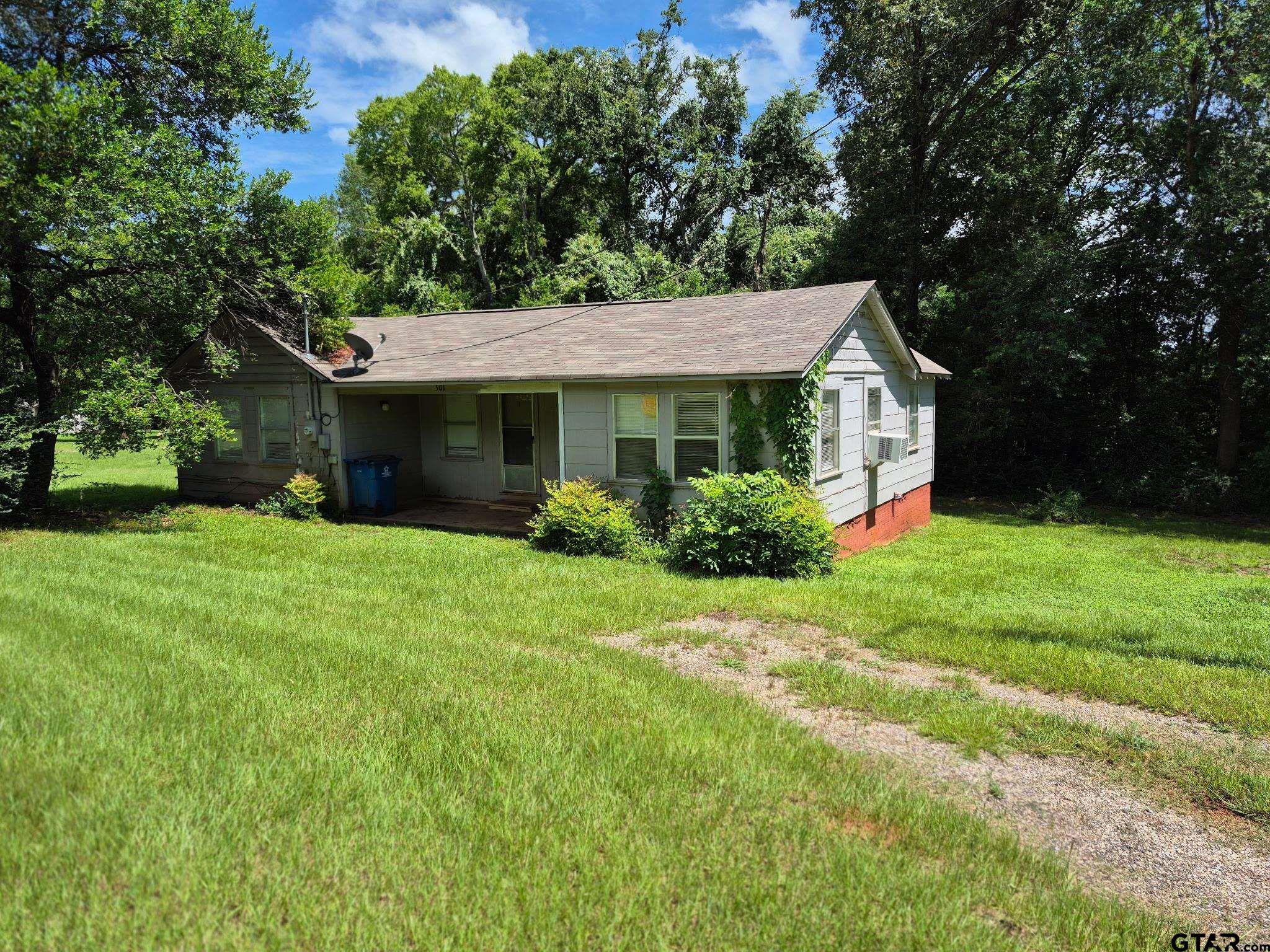 Photo 1 of 11 — 501 Myrtle Dr, Jacksonville, TX 75766
