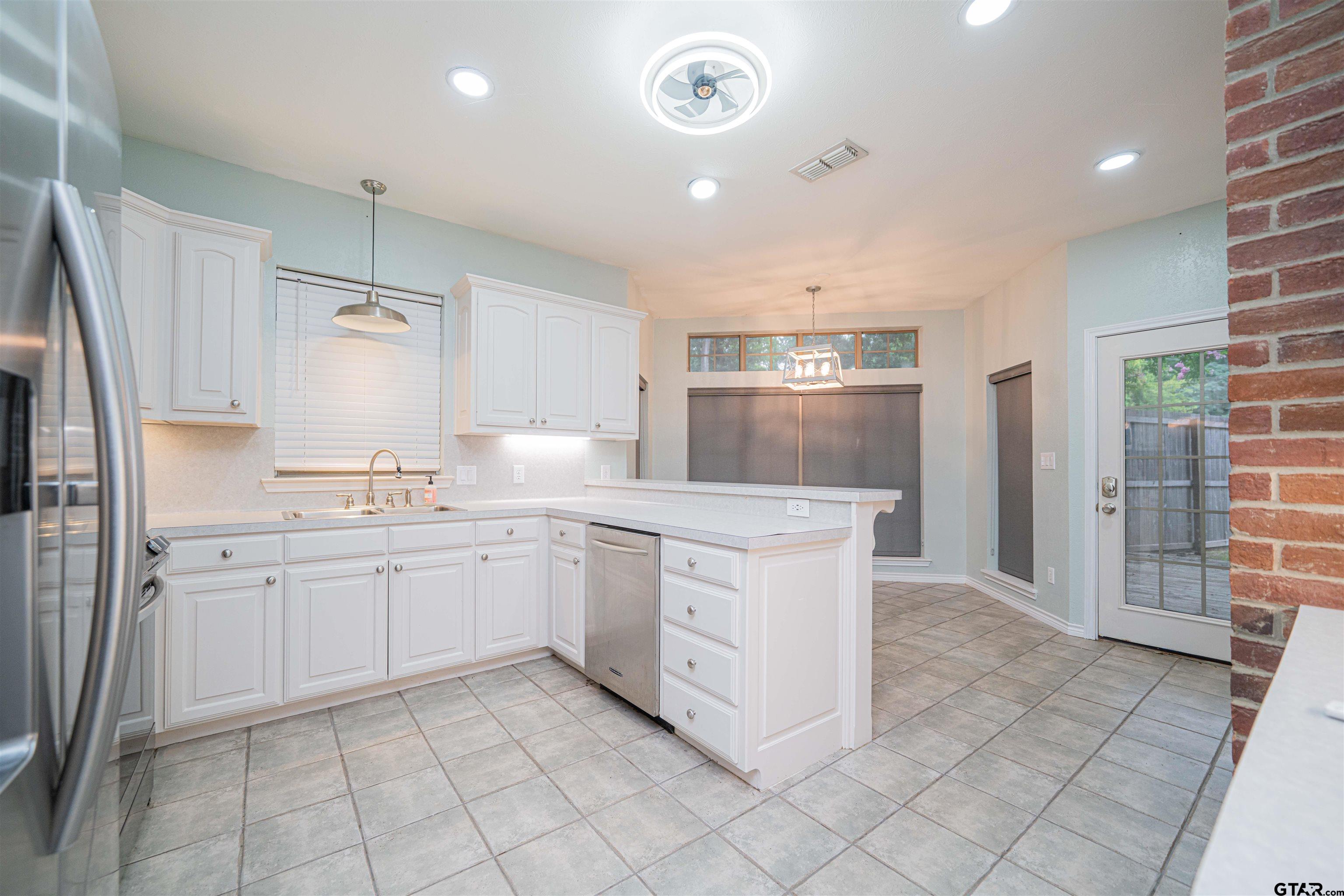 169 Private Road 8519