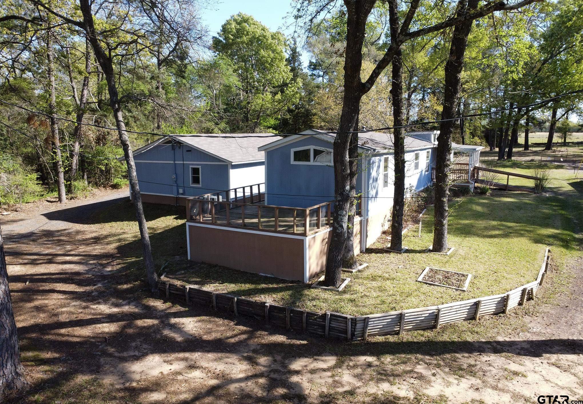 2781 Lake Breeze Dr.