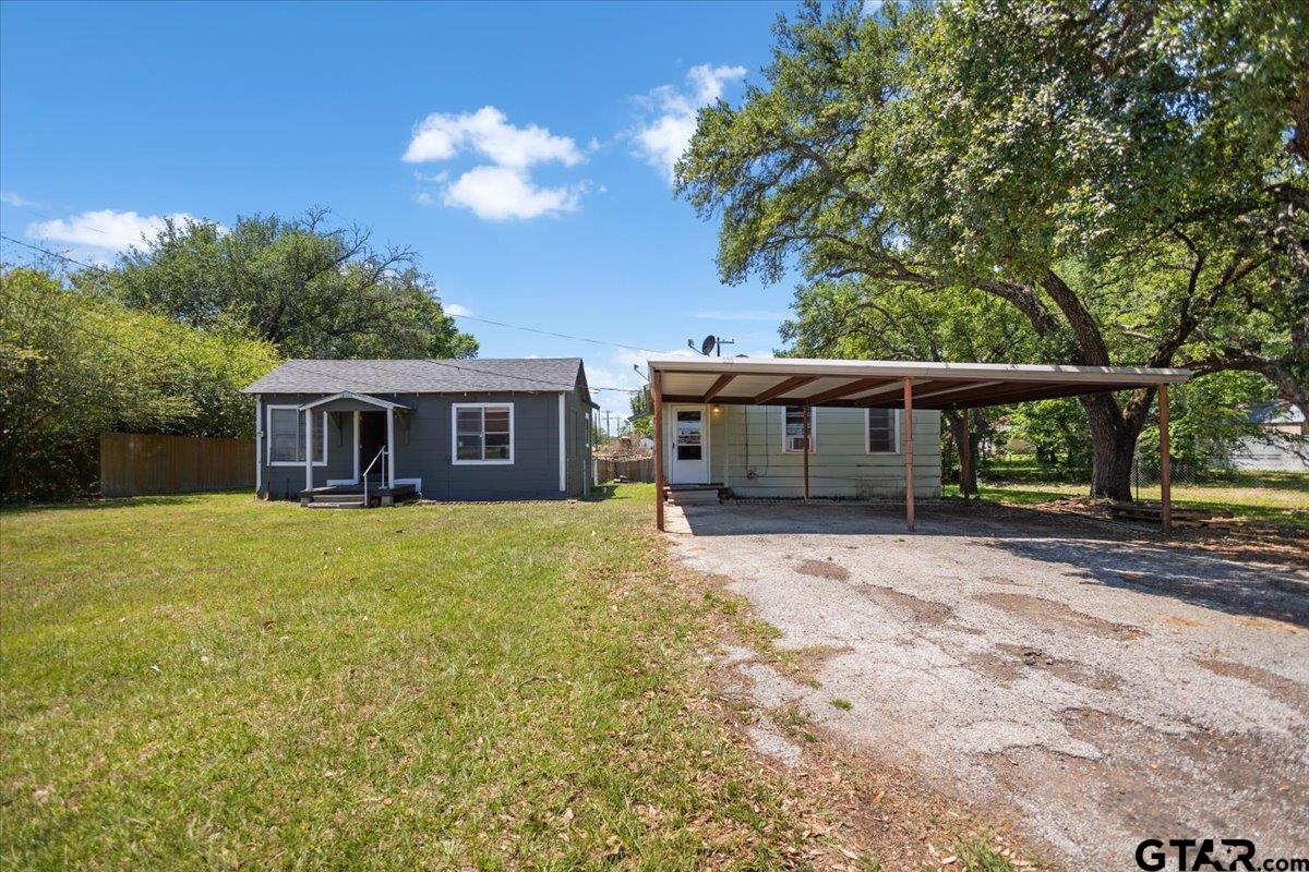 253 N Pecan