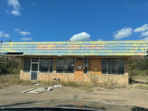 2822 I-20 Van TX 75790