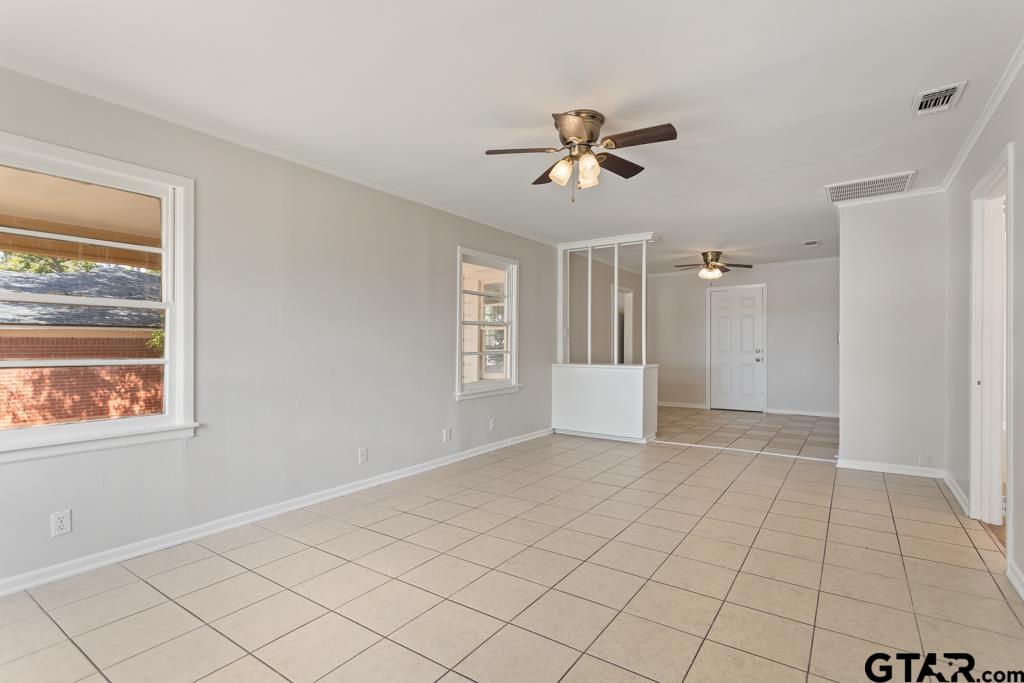1226 S Fleishel