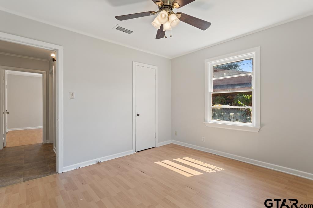 1226 S Fleishel
