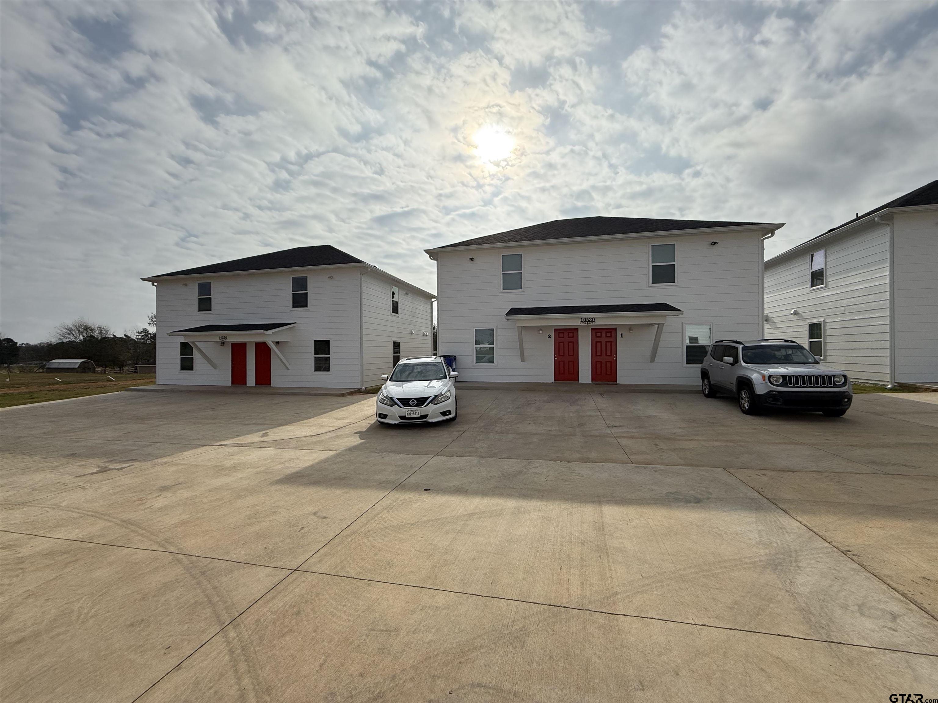 10536 Country Hill Blvd