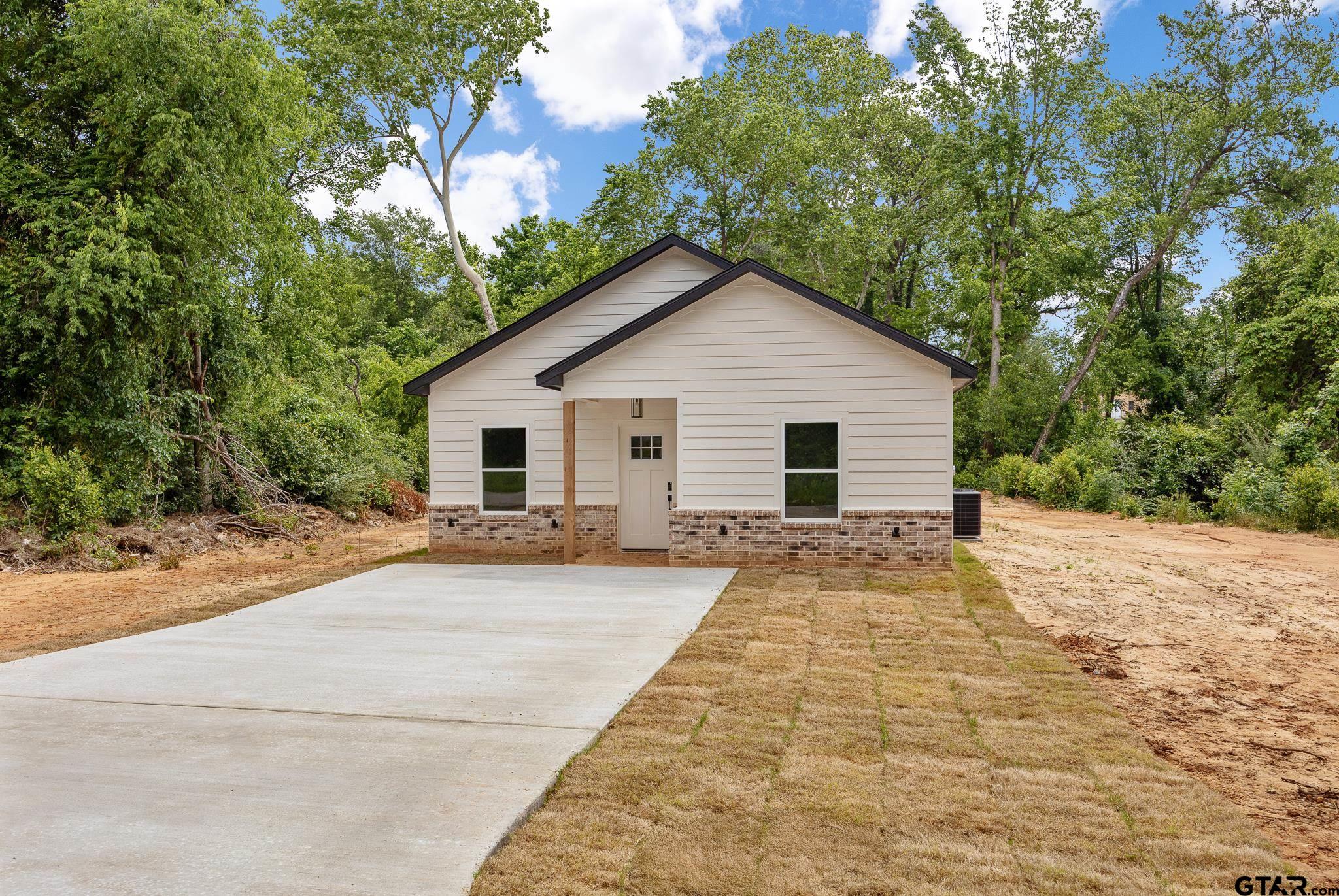 726 Boyd Ave