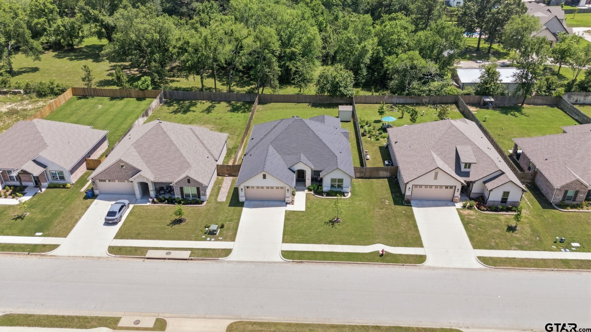 416 Deer Point Cv