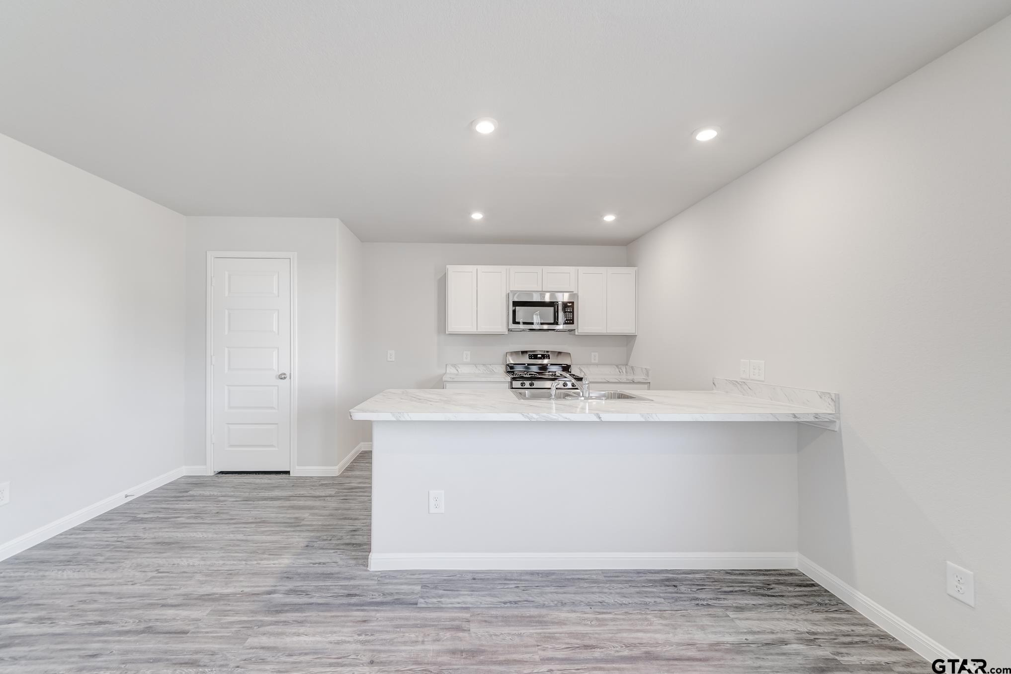 300 Parker Oaks Ct.