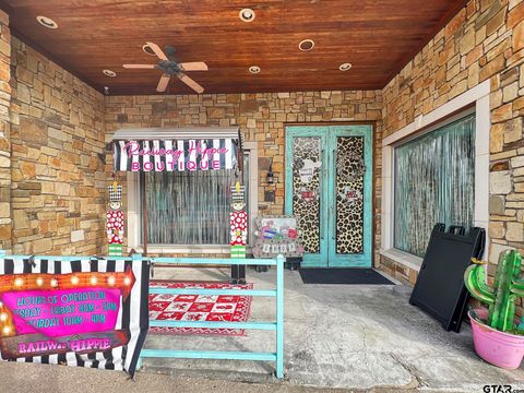 102 N Palestine Athens TX 75751