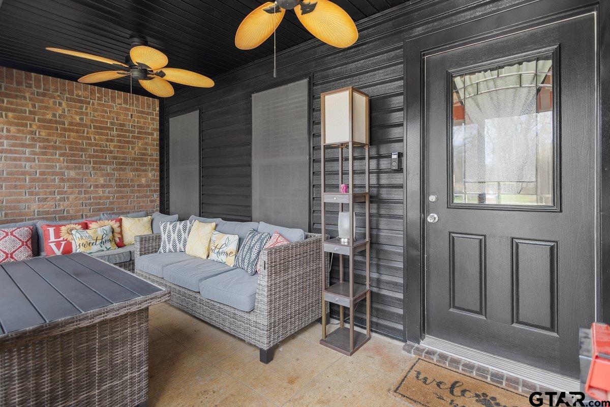 202 Spring Valley Rd