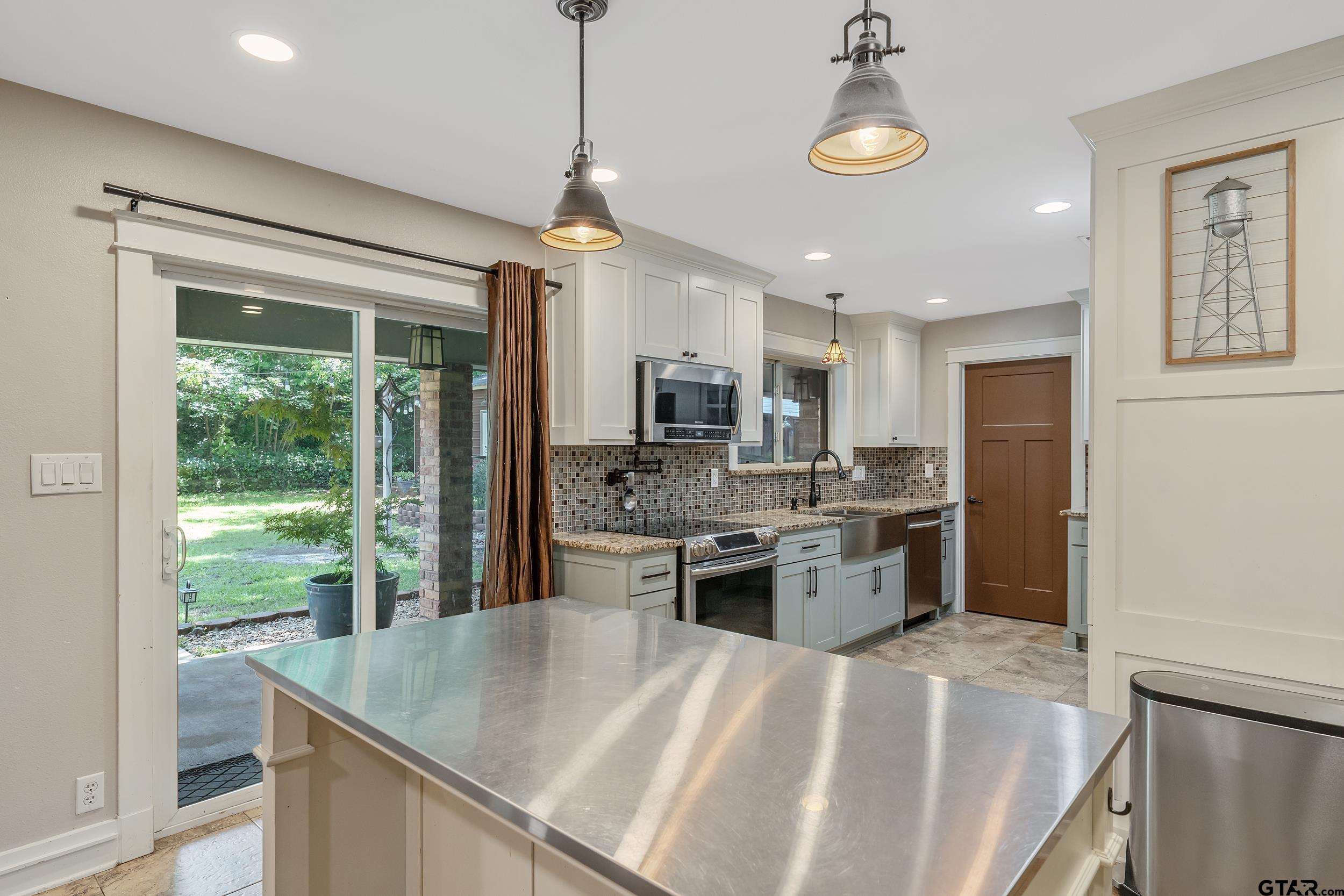 106 Forest South Dr