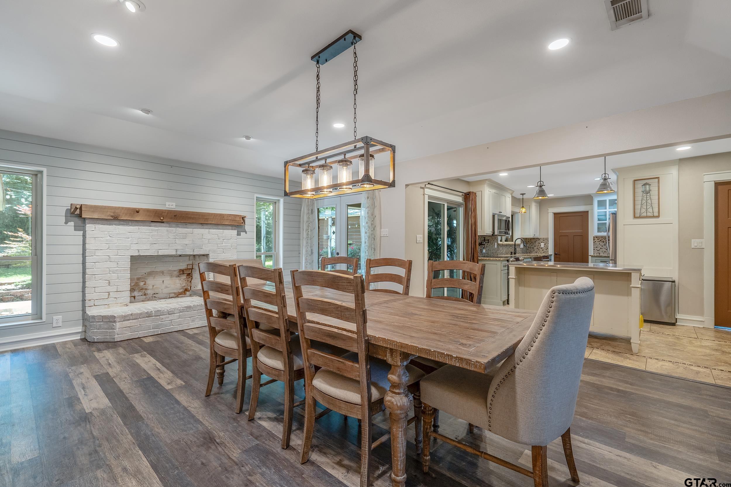 106 Forest South Dr