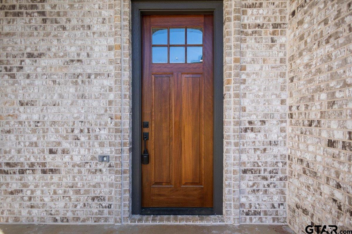 16618 Meadow Crest Dr