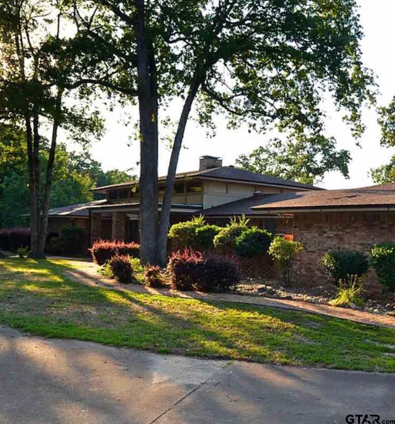 229 CR 2135