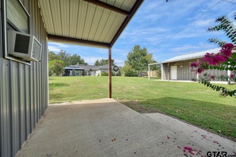 A home in Brownsboro