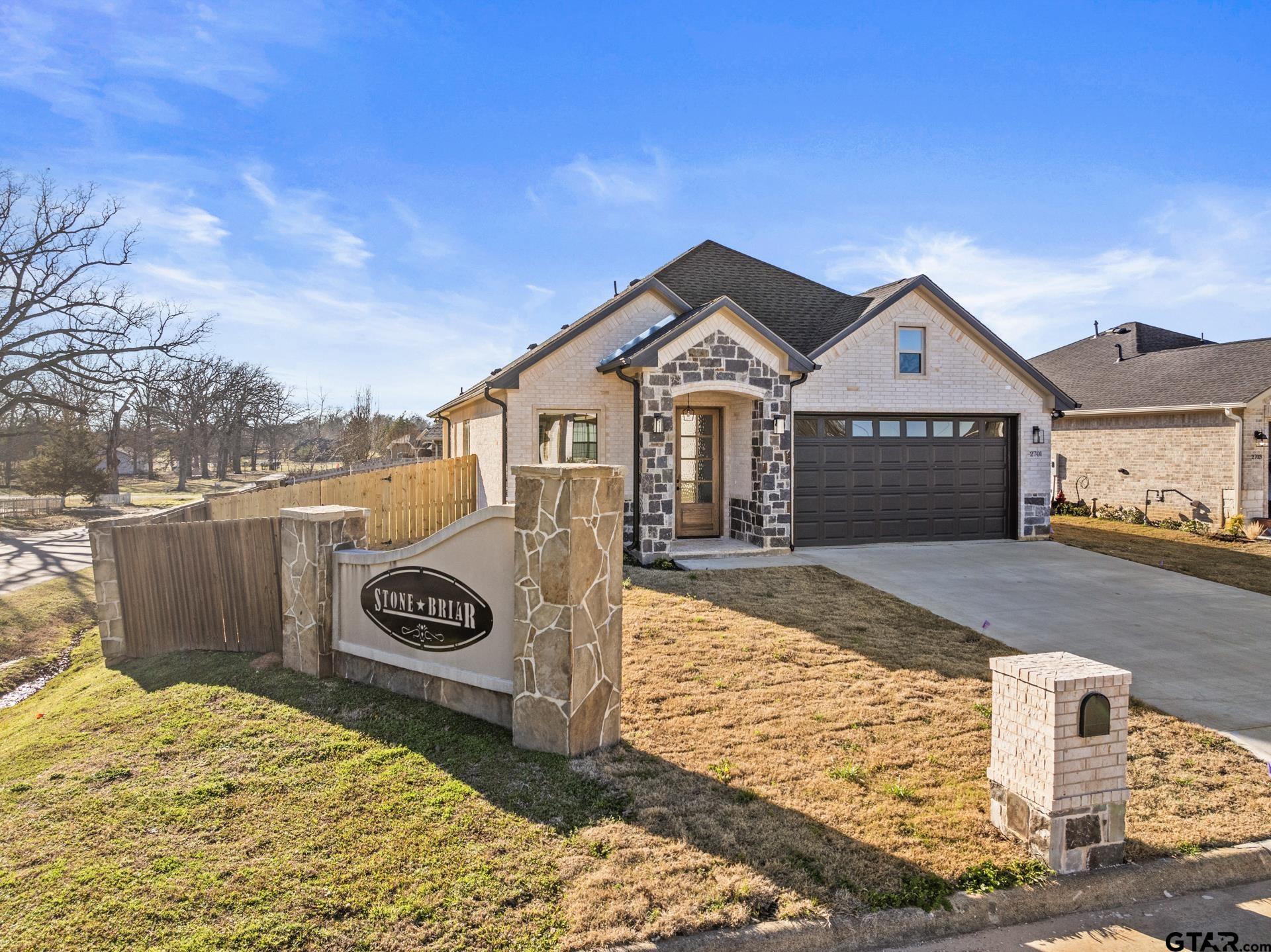 2701 Stone Hedge