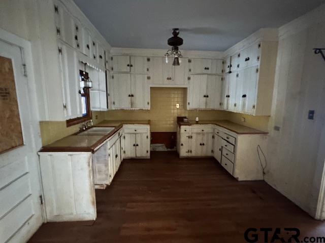 Jacksonville, Texas 75766, United States, 3 Bedrooms Bedrooms, ,2 BathroomsBathrooms,Residential,Pending,67724