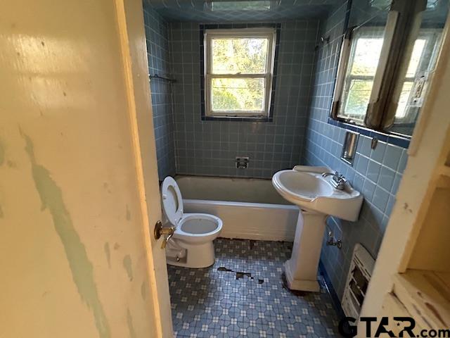 Jacksonville, Texas 75766, United States, 3 Bedrooms Bedrooms, ,2 BathroomsBathrooms,Residential,Pending,67724