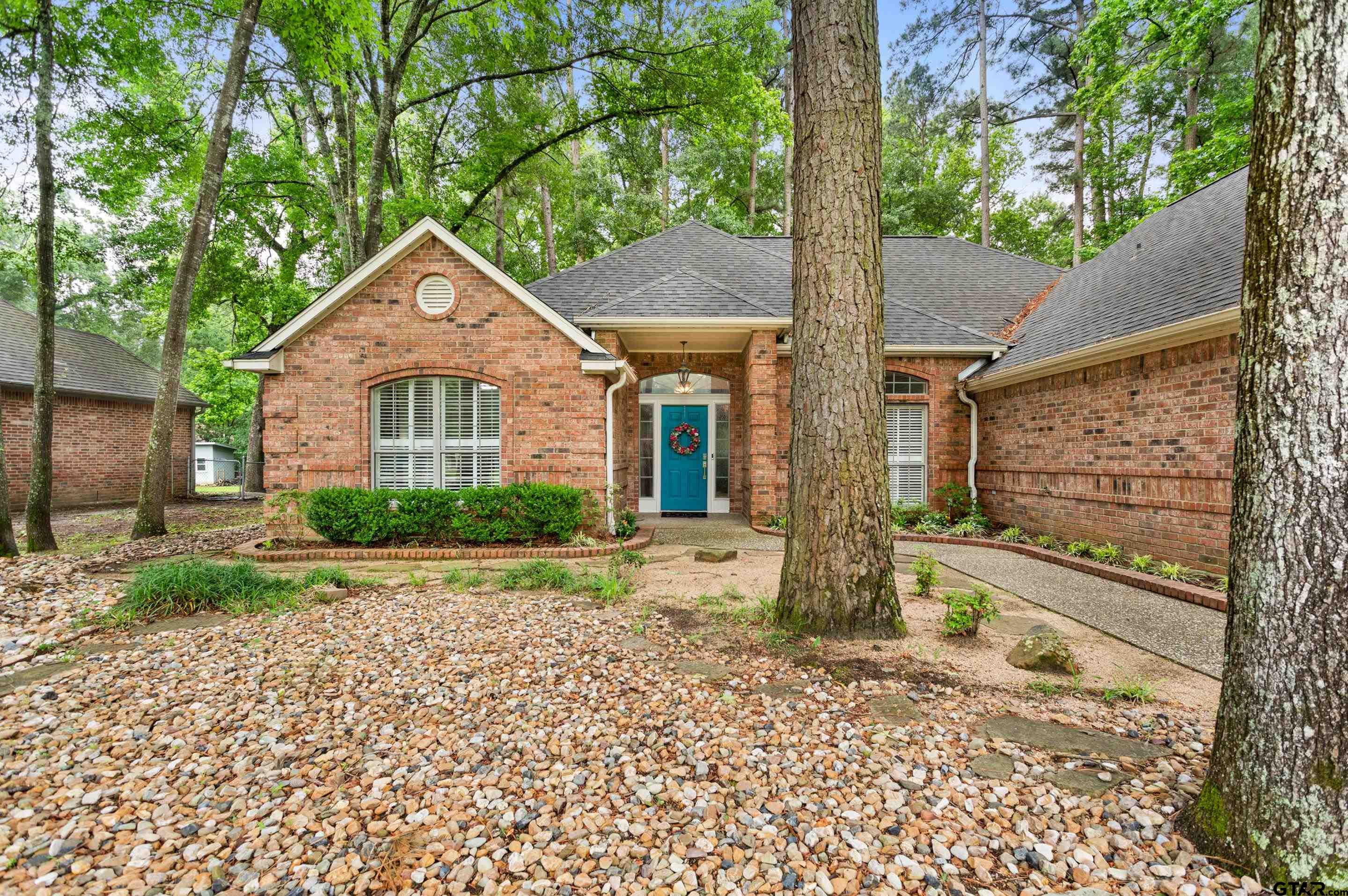1644 Pineview Lane