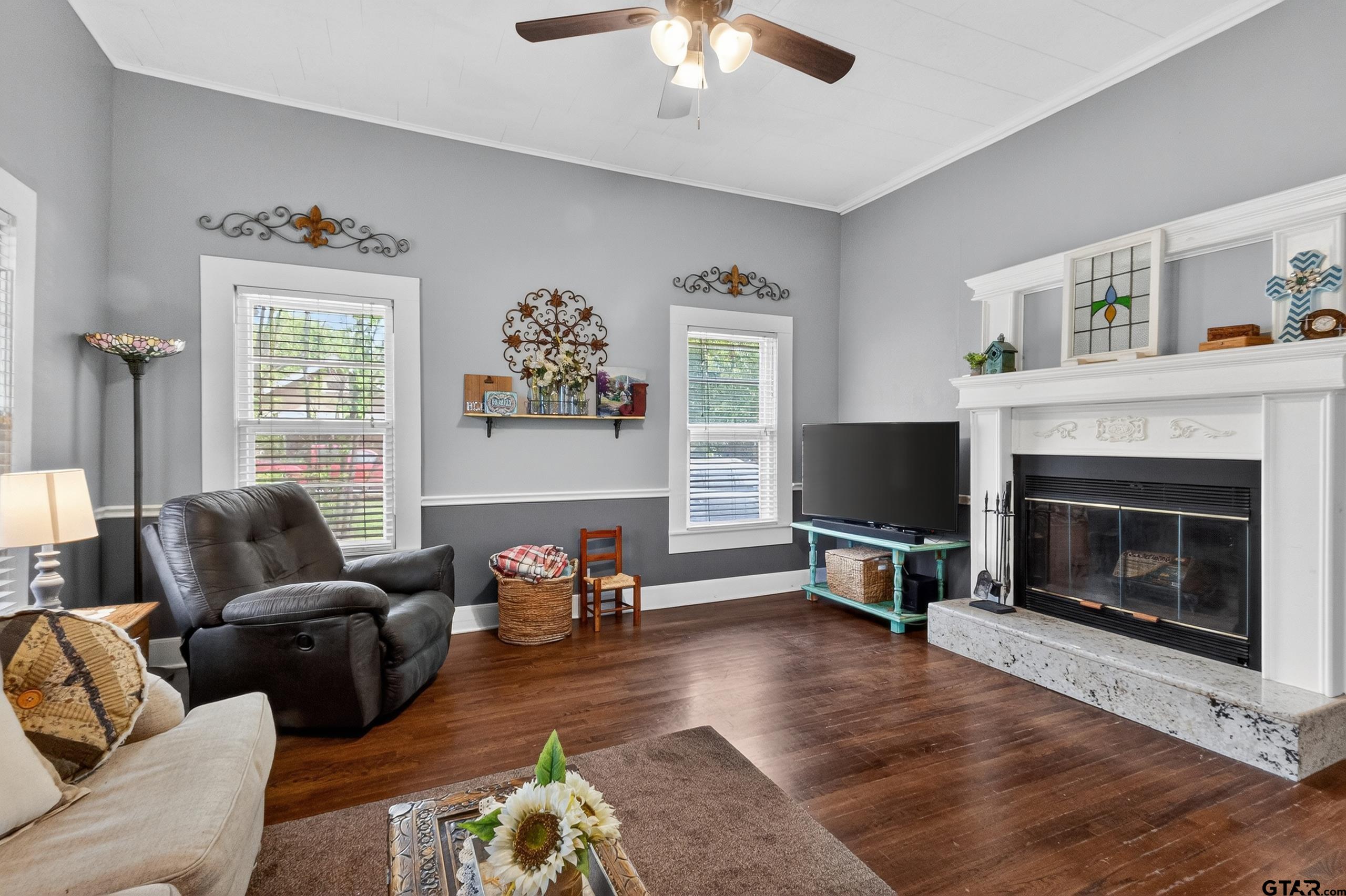 603 N Montgomery