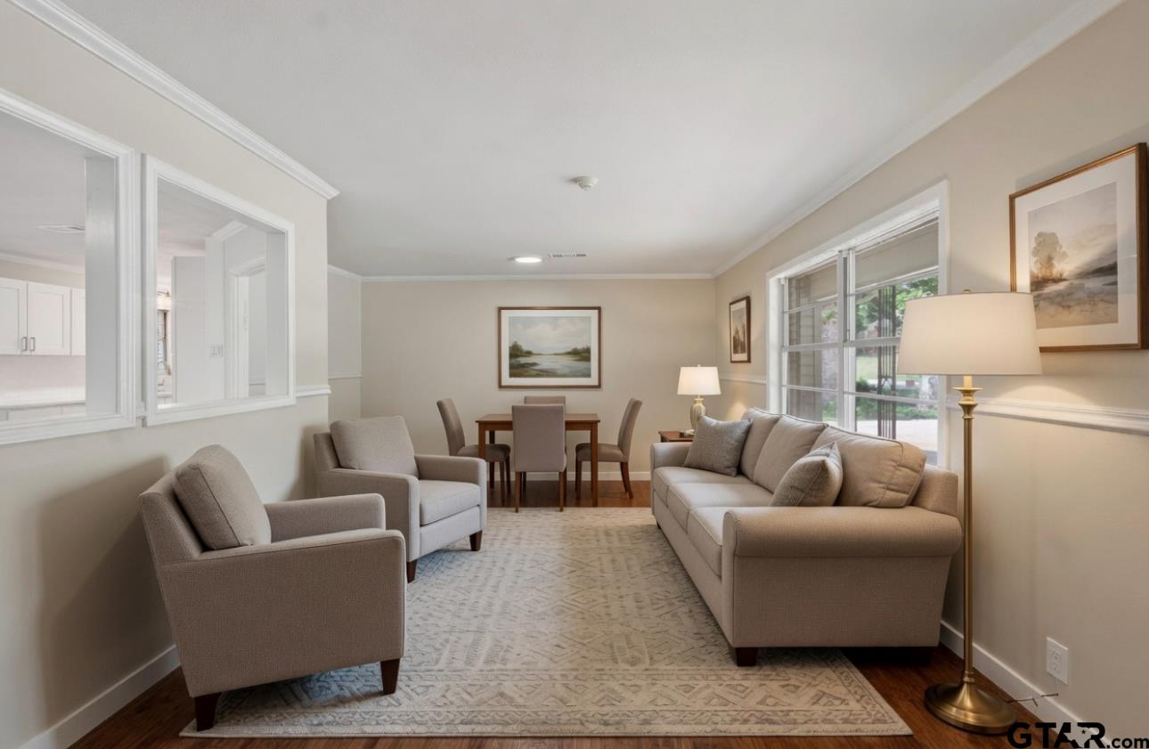 2403 Brookhaven