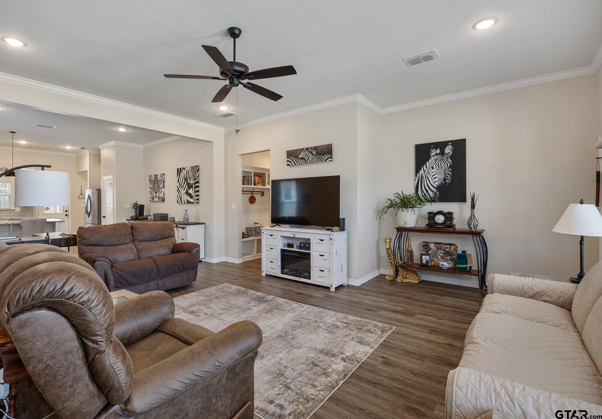 2728 Royal Village Way