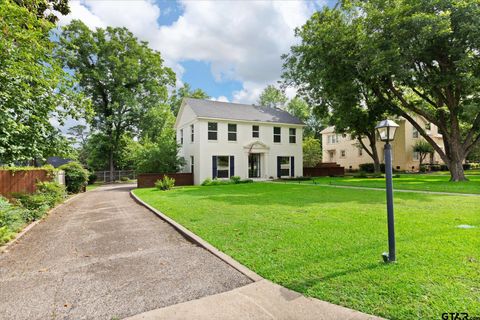 513 E Young Longview TX 75602