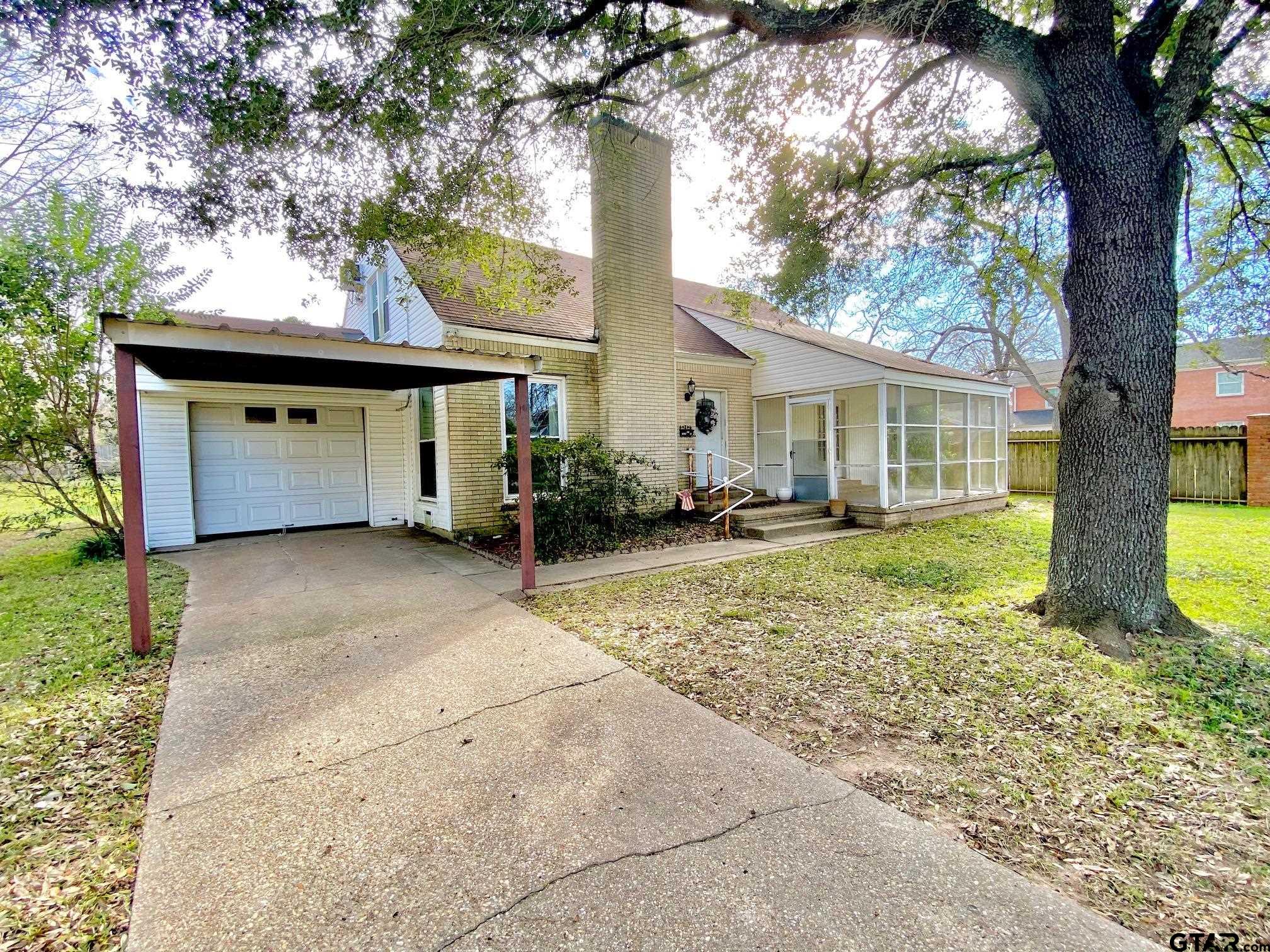 102 Gordon Drive