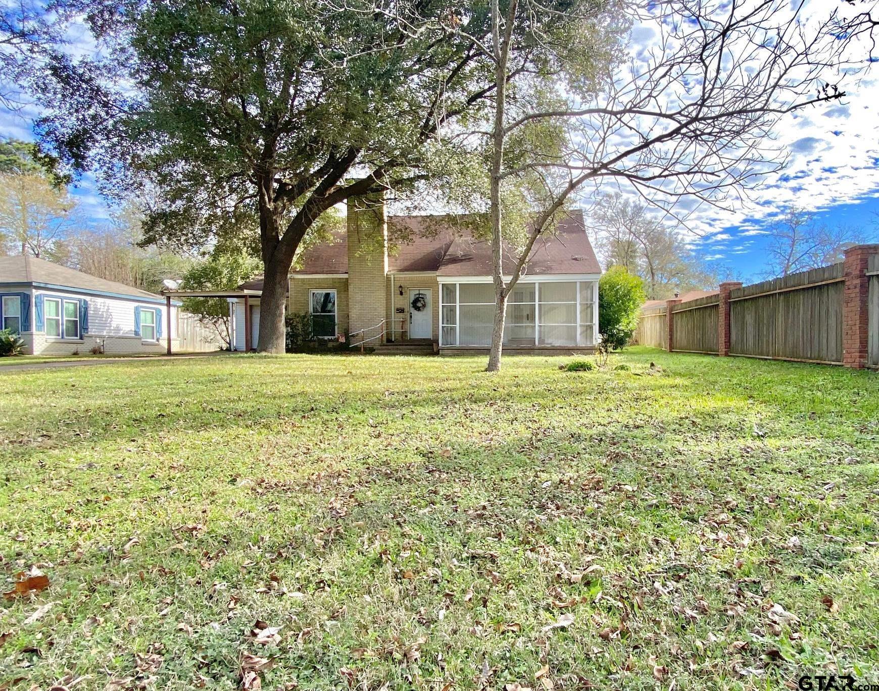 102 Gordon Drive