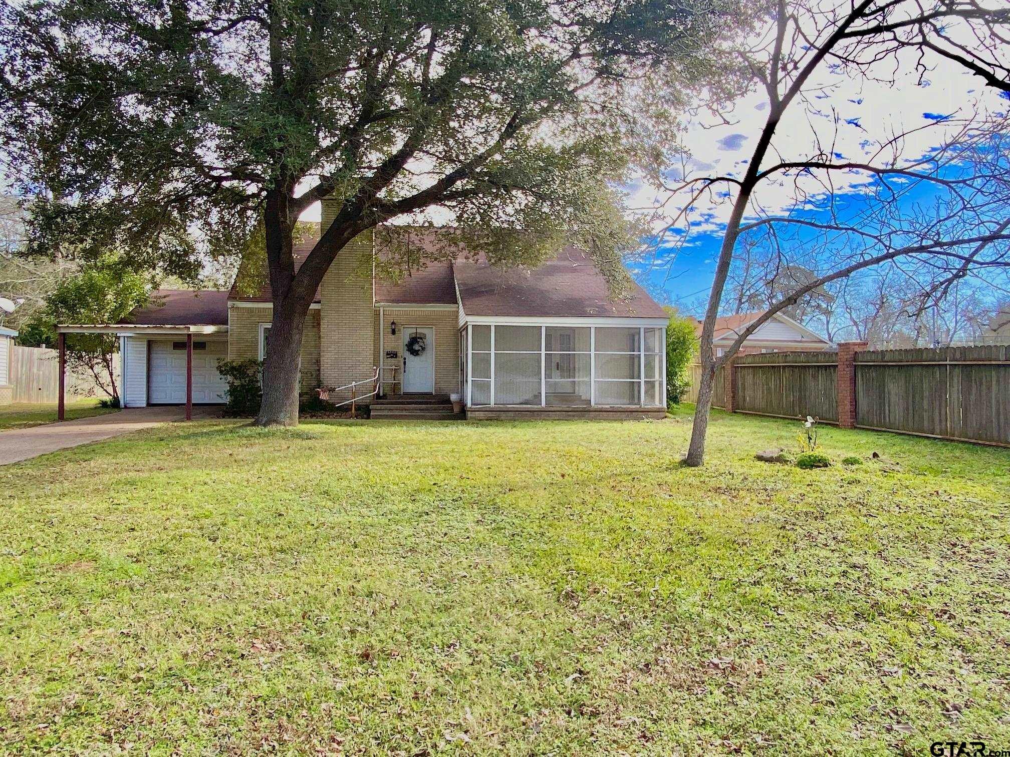 102 Gordon Drive