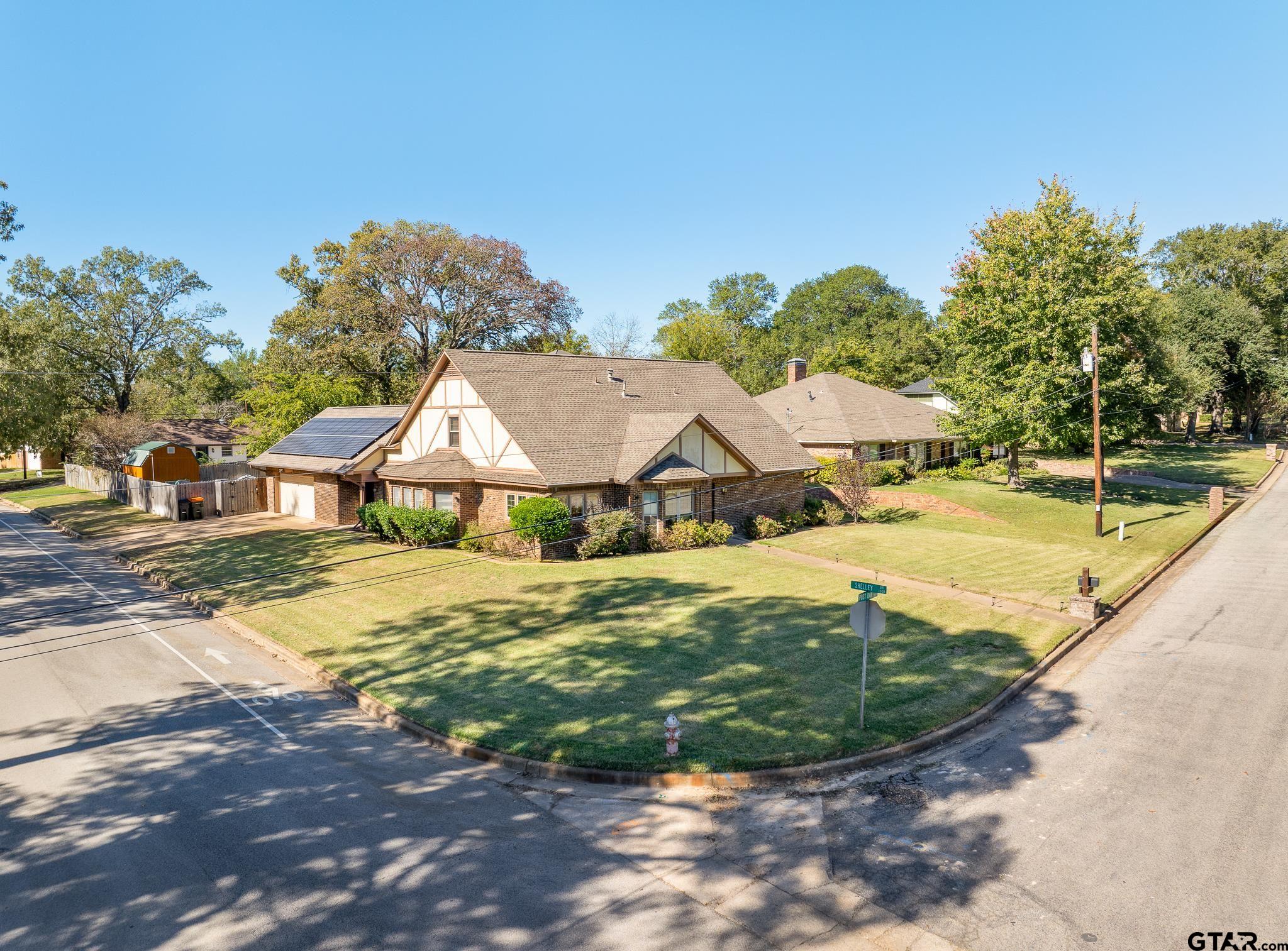 Tyler, Texas 75701, United States, 3 Bedrooms Bedrooms, ,3 BathroomsBathrooms,Residential,Active,31930