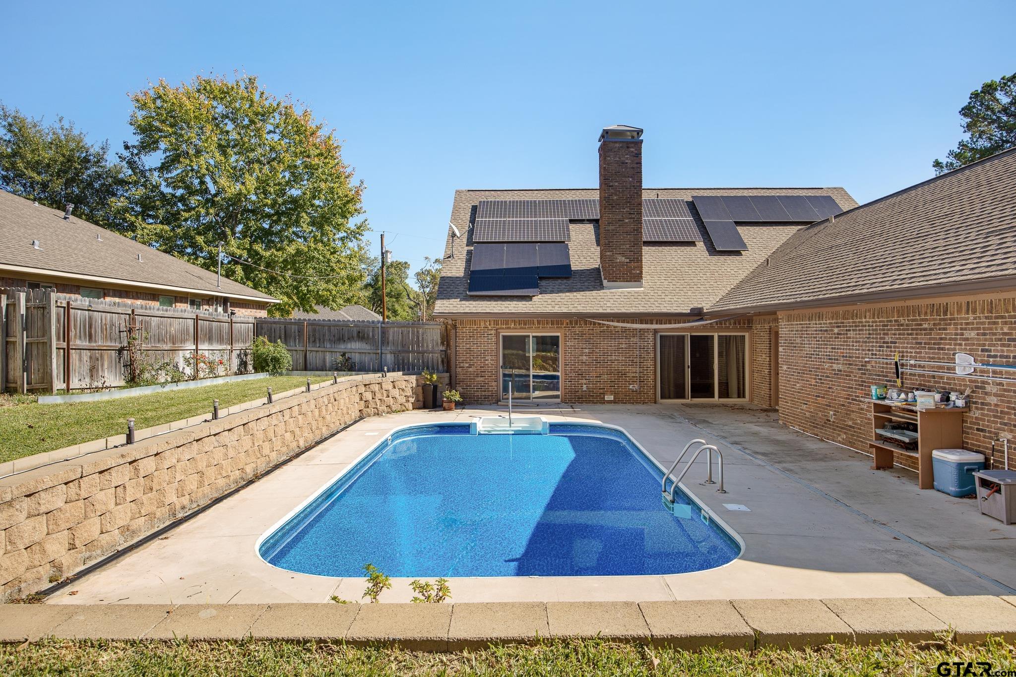 Tyler, Texas 75701, United States, 3 Bedrooms Bedrooms, ,3 BathroomsBathrooms,Residential,Active,31930