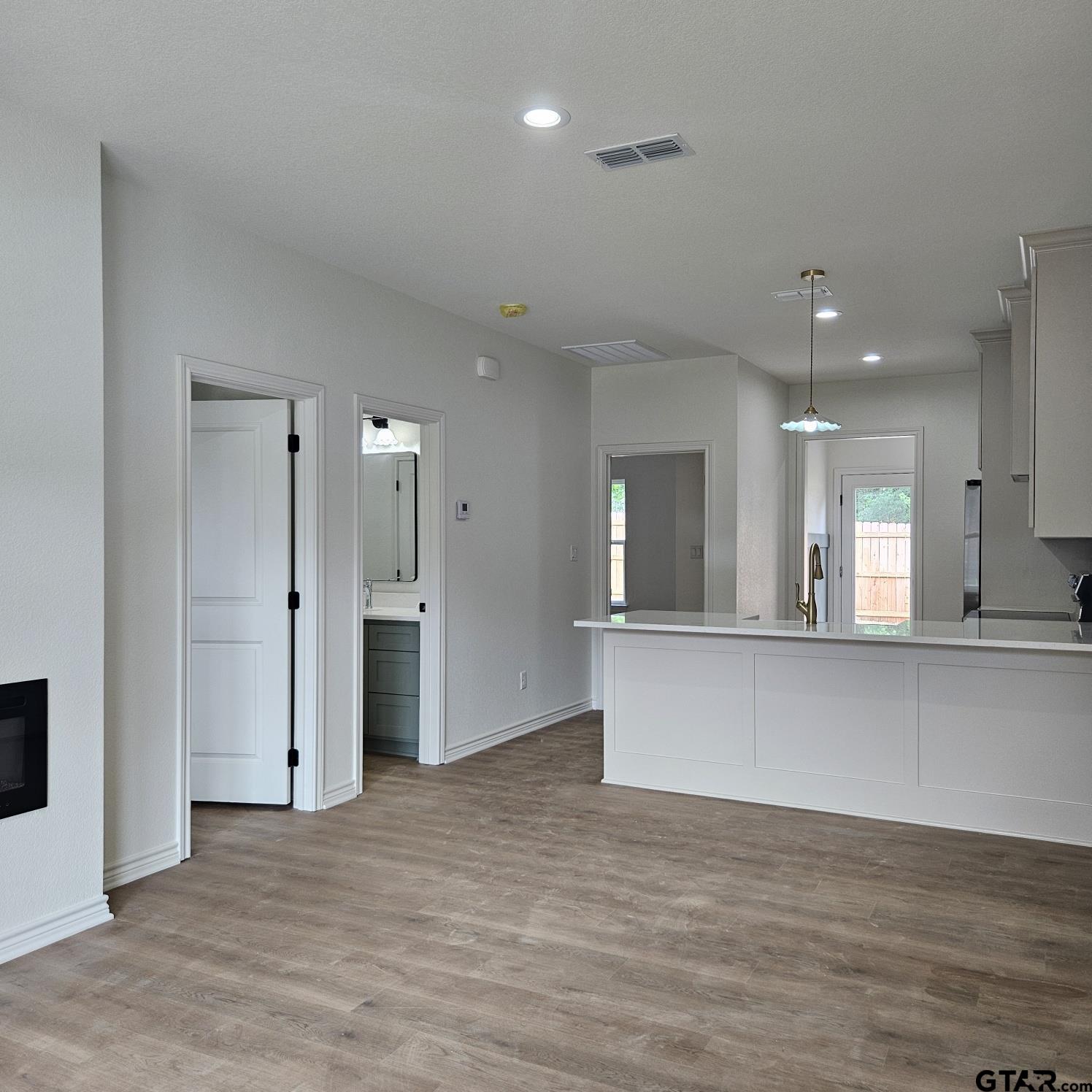 18723 FM850 Unit 3