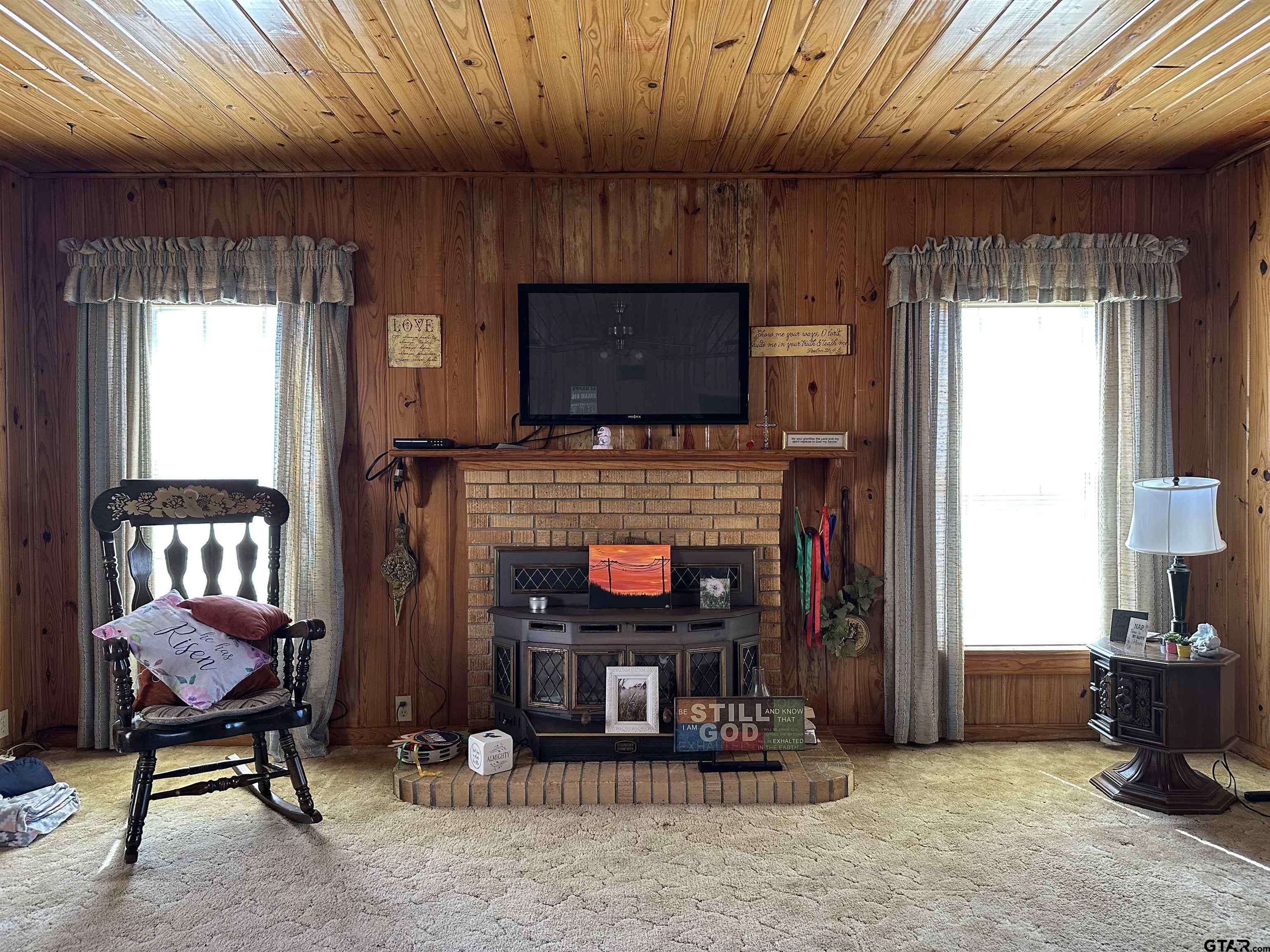 298 Sand Flat Road / CR 2501