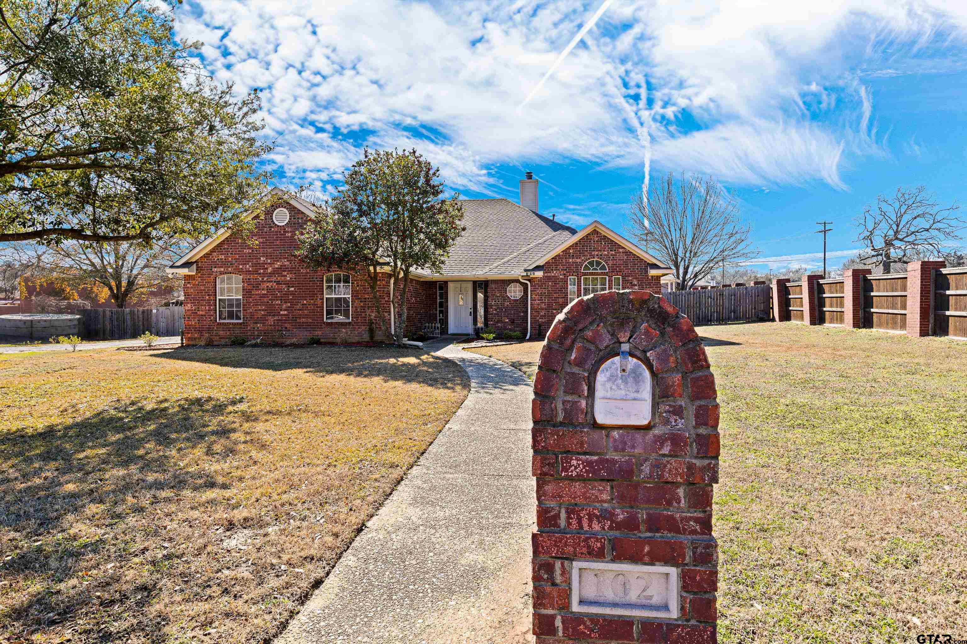 102 Fairway St.