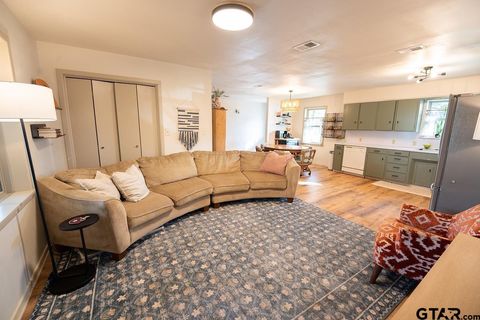 509 W South St Lindale TX 75771