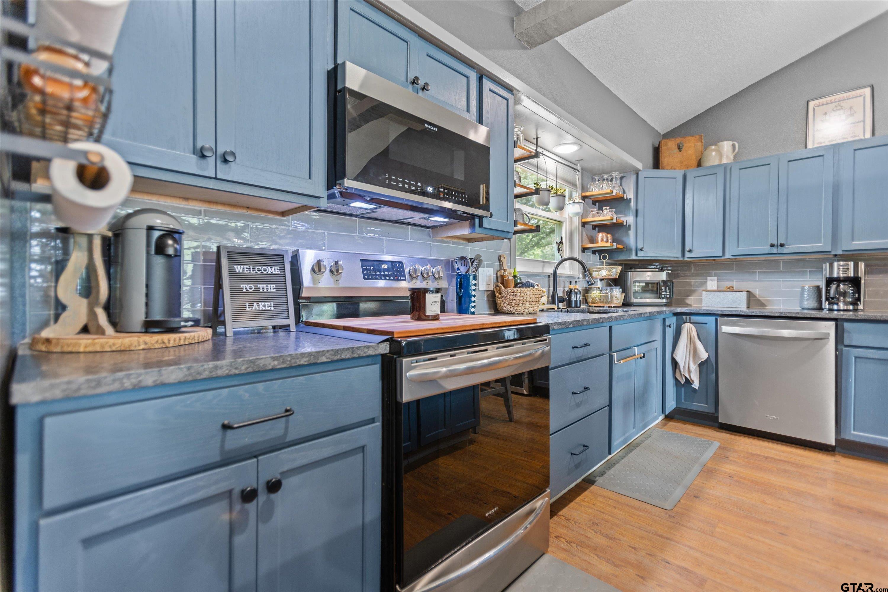 15781 Cedar Bay