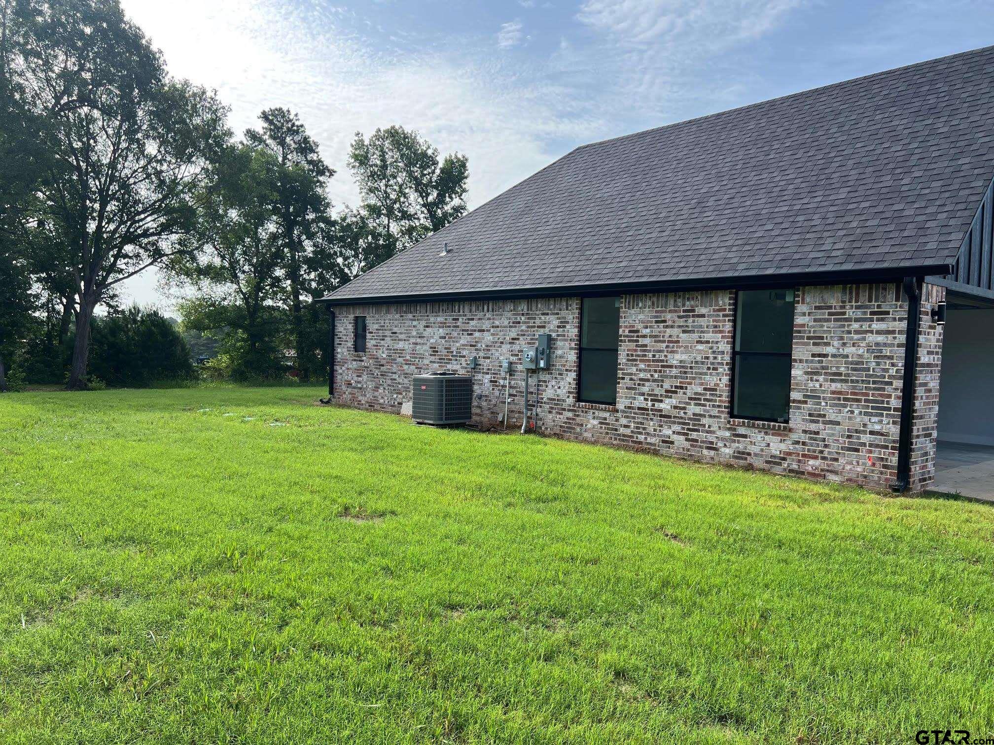 127 BIG OAKS RD
