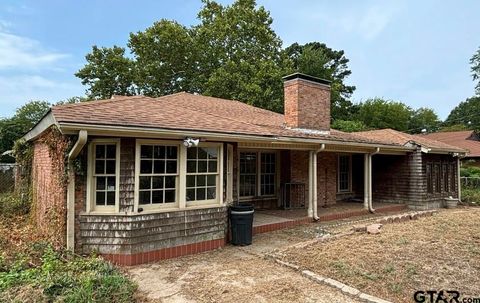 A home in Hughes Springs